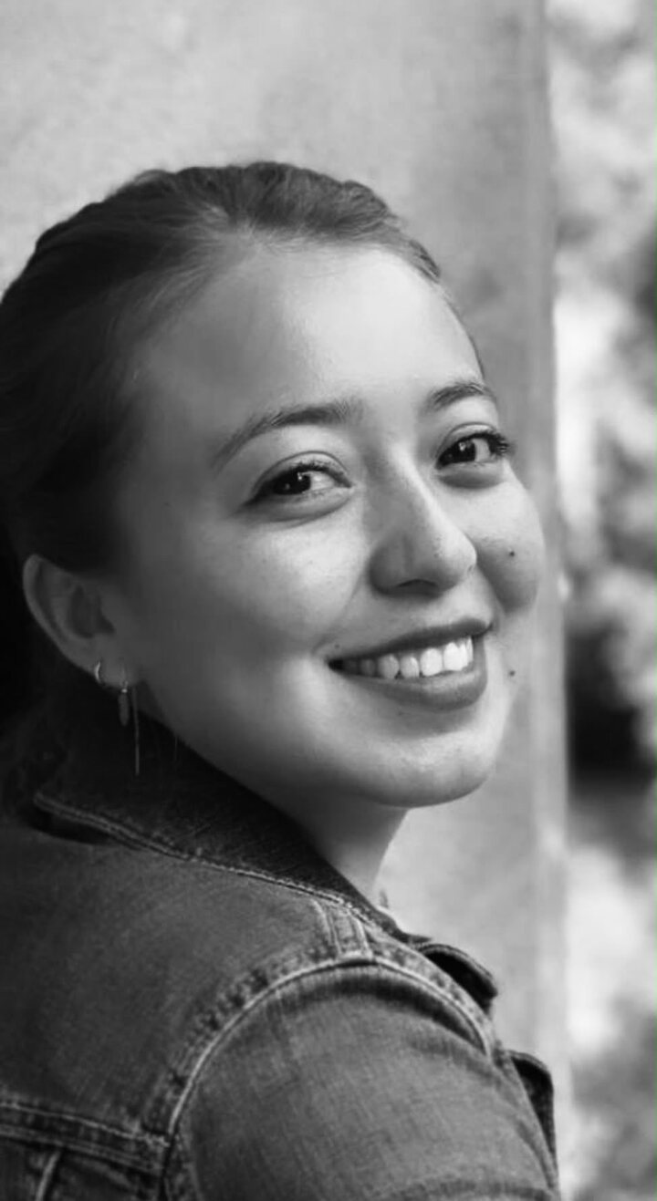 Paola, responsable de atención y seguimiento en Asesores Iruña